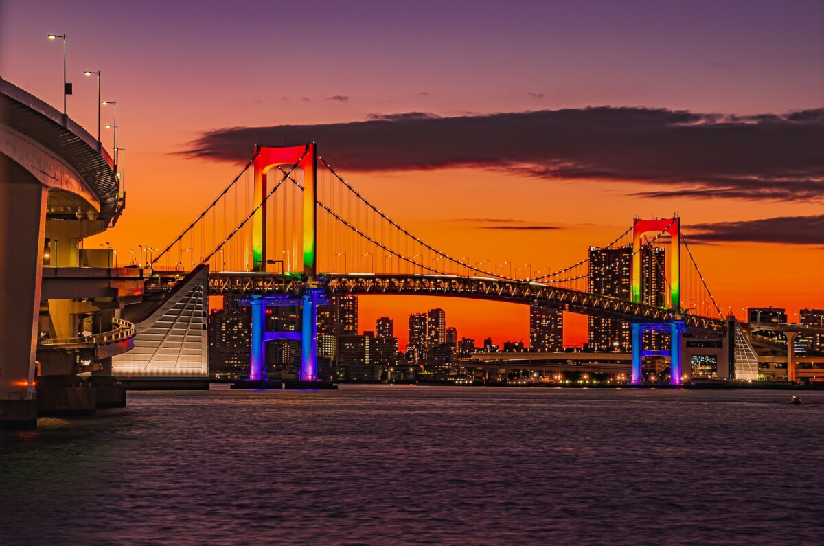 Decisão histórica: Tribunal Superior do Japão decide a favor de mulher transexual como "pai" de sua filha